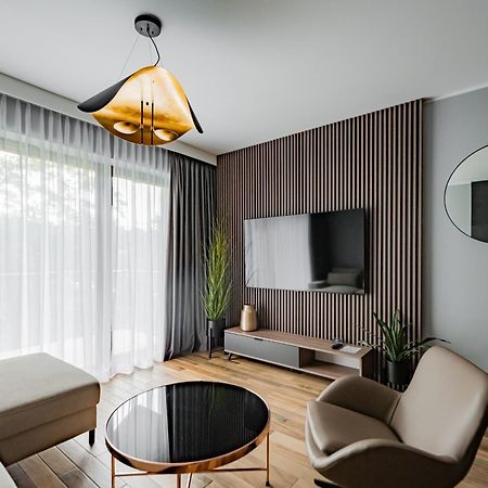 Stonehill24 - Apartament & Spa ชกลาร์สกา ปอเรมบา ภายนอก รูปภาพ