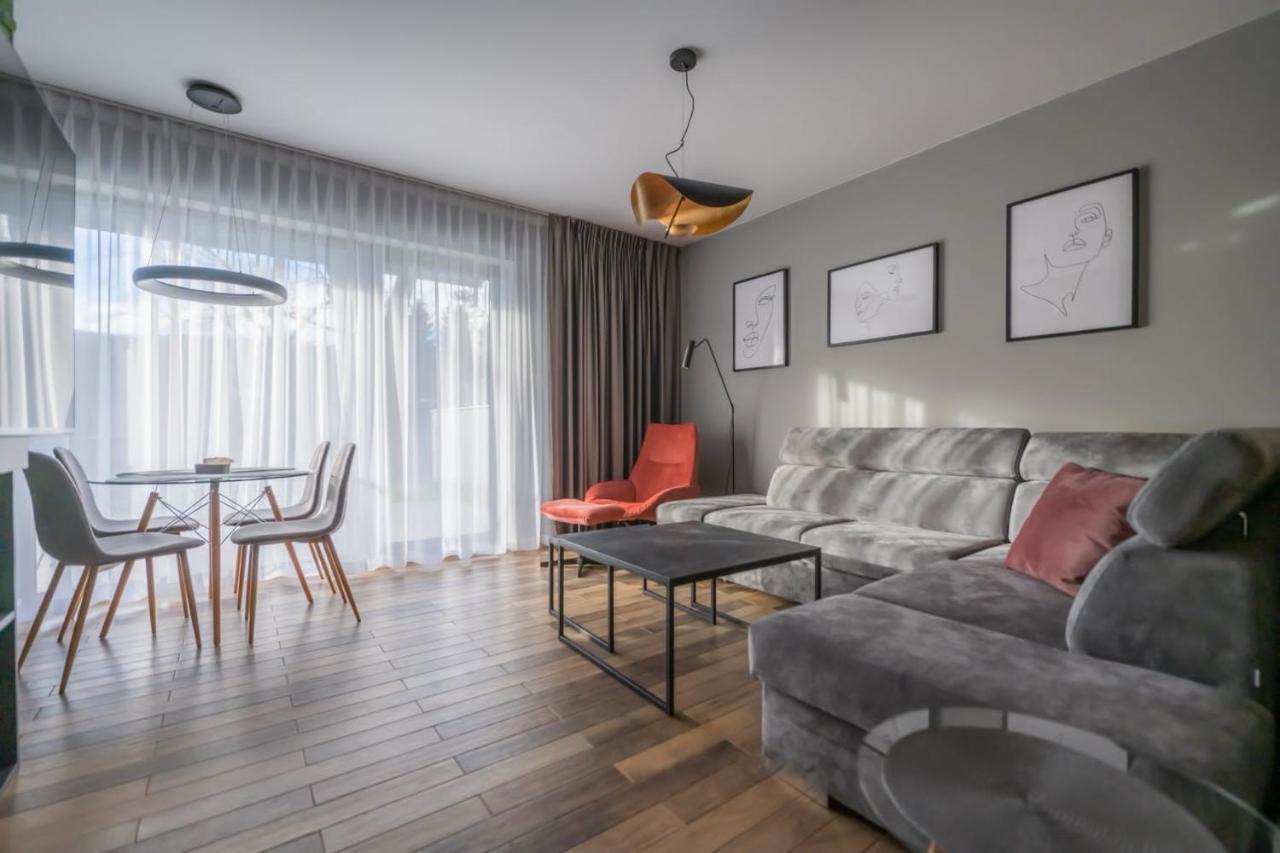 Stonehill24 - Apartament & Spa ชกลาร์สกา ปอเรมบา ภายนอก รูปภาพ