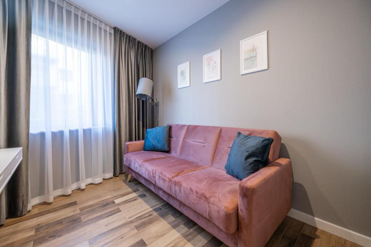 Stonehill24 - Apartament & Spa ชกลาร์สกา ปอเรมบา ภายนอก รูปภาพ