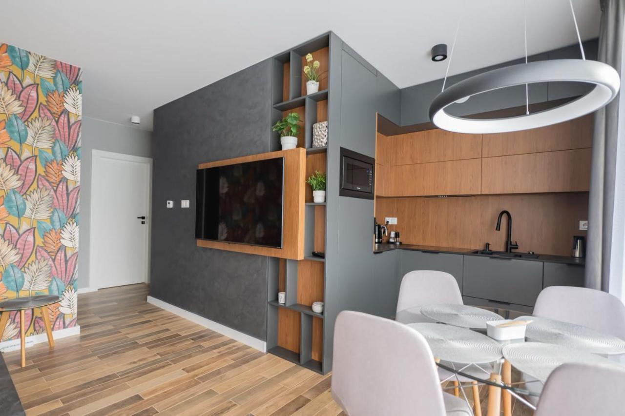 Stonehill24 - Apartament & Spa ชกลาร์สกา ปอเรมบา ภายนอก รูปภาพ