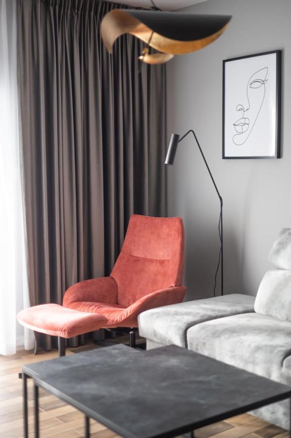 Stonehill24 - Apartament & Spa ชกลาร์สกา ปอเรมบา ภายนอก รูปภาพ