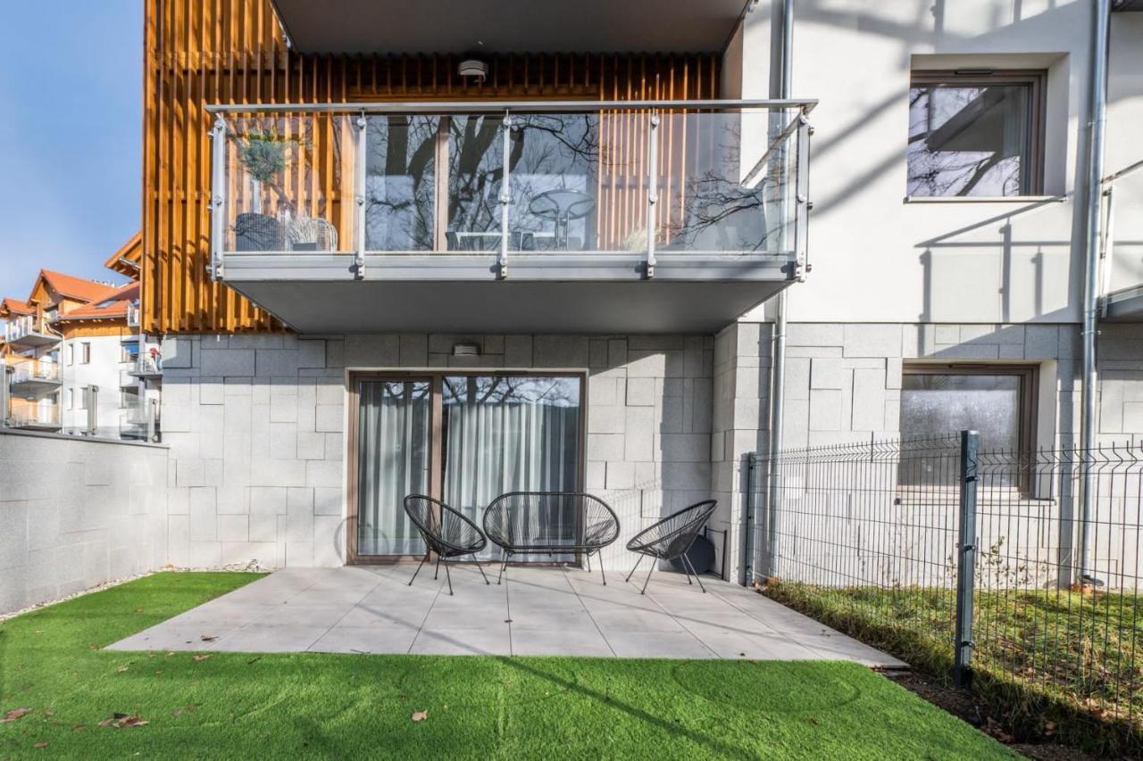 Stonehill24 - Apartament & Spa ชกลาร์สกา ปอเรมบา ภายนอก รูปภาพ