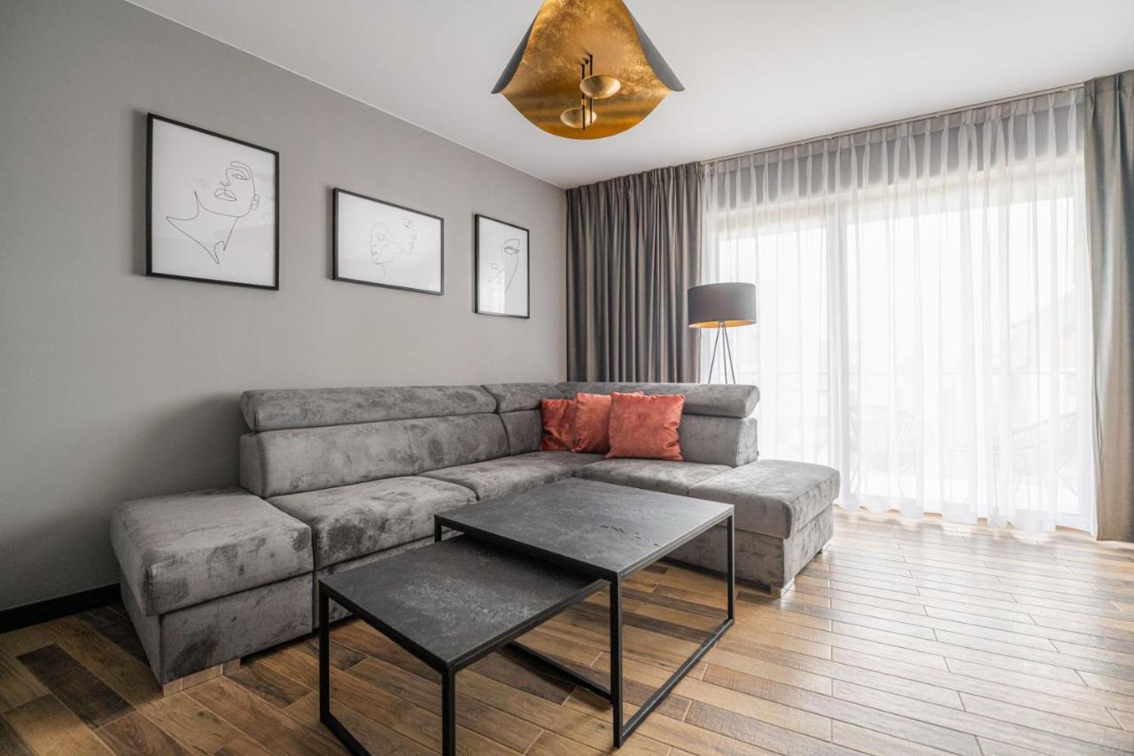 Stonehill24 - Apartament & Spa ชกลาร์สกา ปอเรมบา ภายนอก รูปภาพ