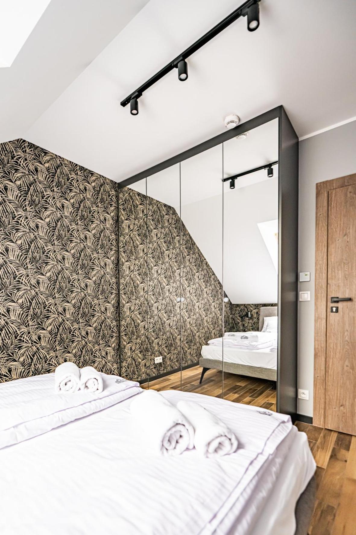 Stonehill24 - Apartament & Spa ชกลาร์สกา ปอเรมบา ภายนอก รูปภาพ